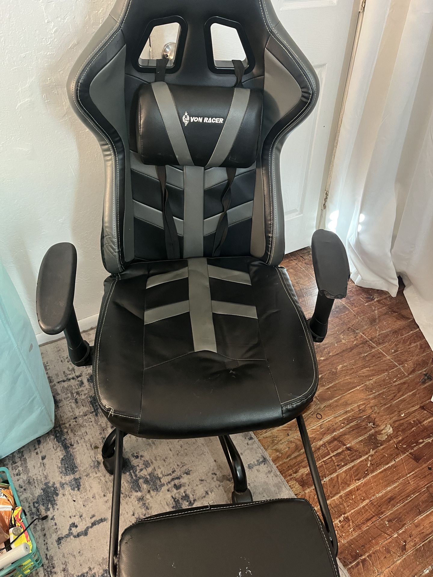 Von Racer Gaming Chair