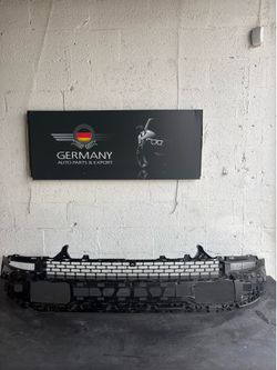 Rivian Ri front grill upper Oem