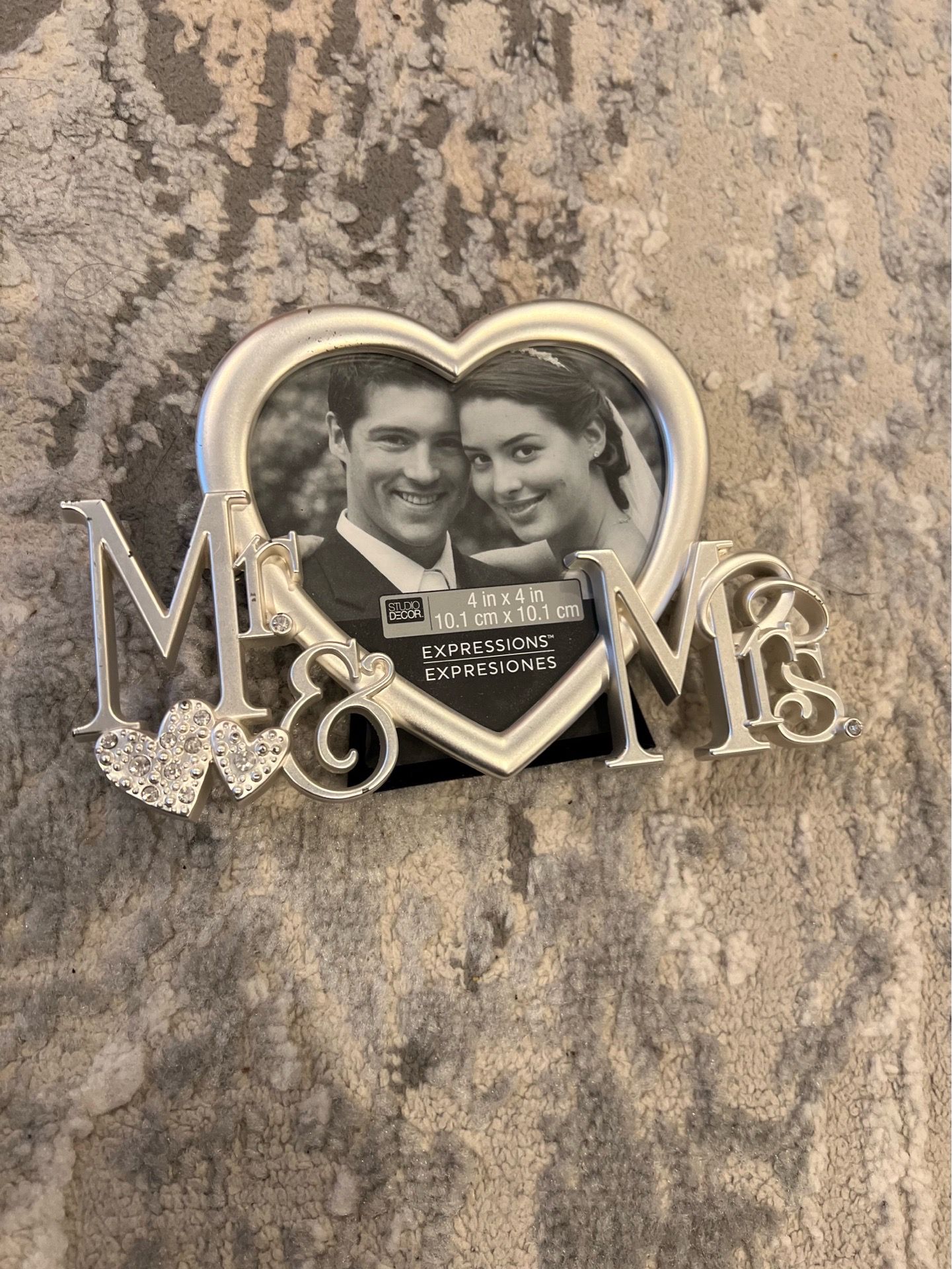 Mr and Mrs heart shaped picture frame 4in x 4 in