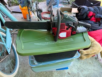 Craftsman Gas-Powered Chainsaw 20 in