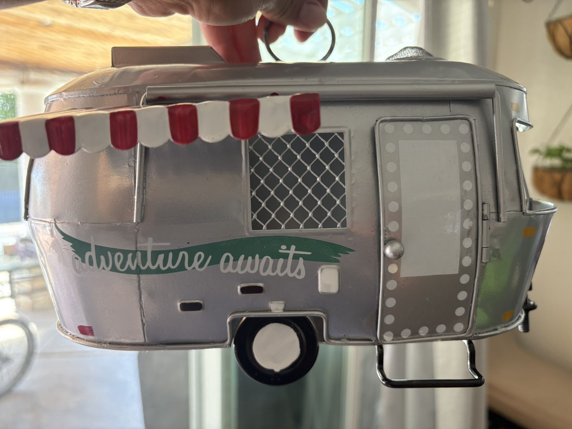 Trailer Camper Bird Feeder