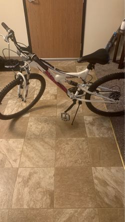 Mongoose pink bike