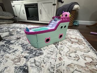 Gabby Dollhouse Cruise Ship With Characters 
