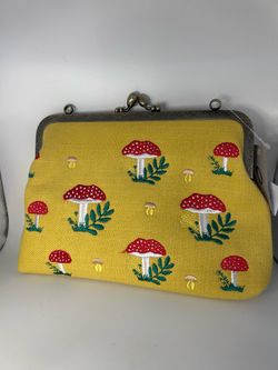 Mushroom purse