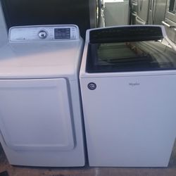 2022 Whirlpool Washer And Samsung Dryer 