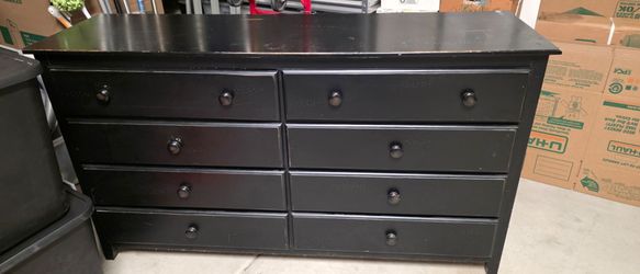 Dresser set