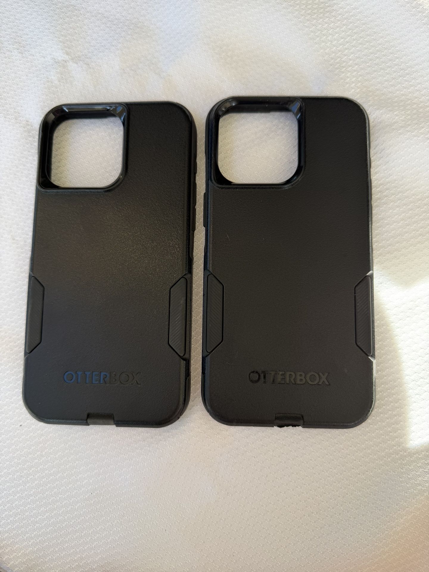 iPhone 15 Pro Max Otterbox Commuter Slim Case