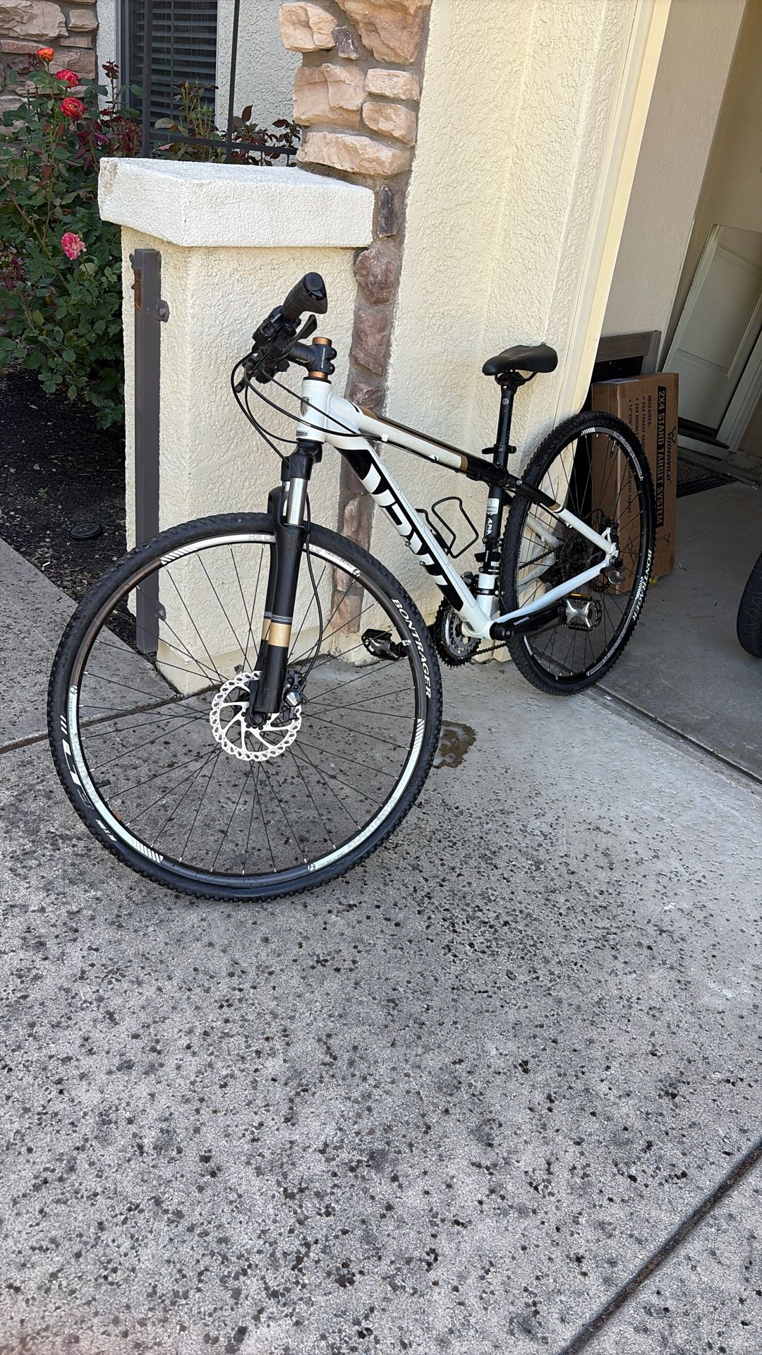 Trek Mountain Bike (read Description)