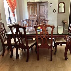 Vintage Dinner Table And Chairs