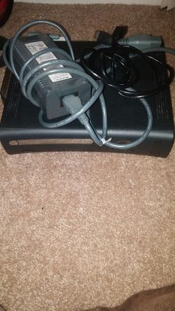 Xbox 360 black great condition comes with hdmi and wireless controller