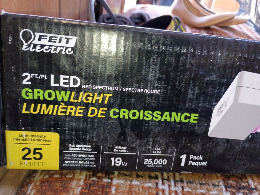 2 Ft LED Grow Light Made By FEIT ELECTRIC 
