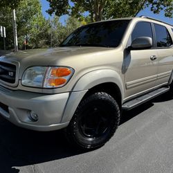 2004 Toyota Sequoia