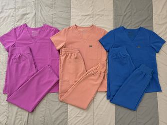 FIGS scrubs