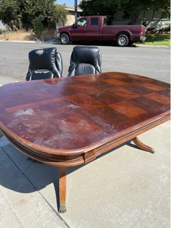 Free 6 Seat Oval Antique Looking Dinning Room Table Real Wood