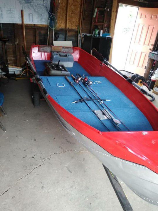 12' Fishing Boat *no trailer included*