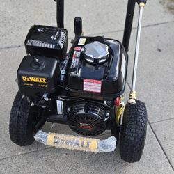 3600 Dewalt Power Washer Gas Motor Honda