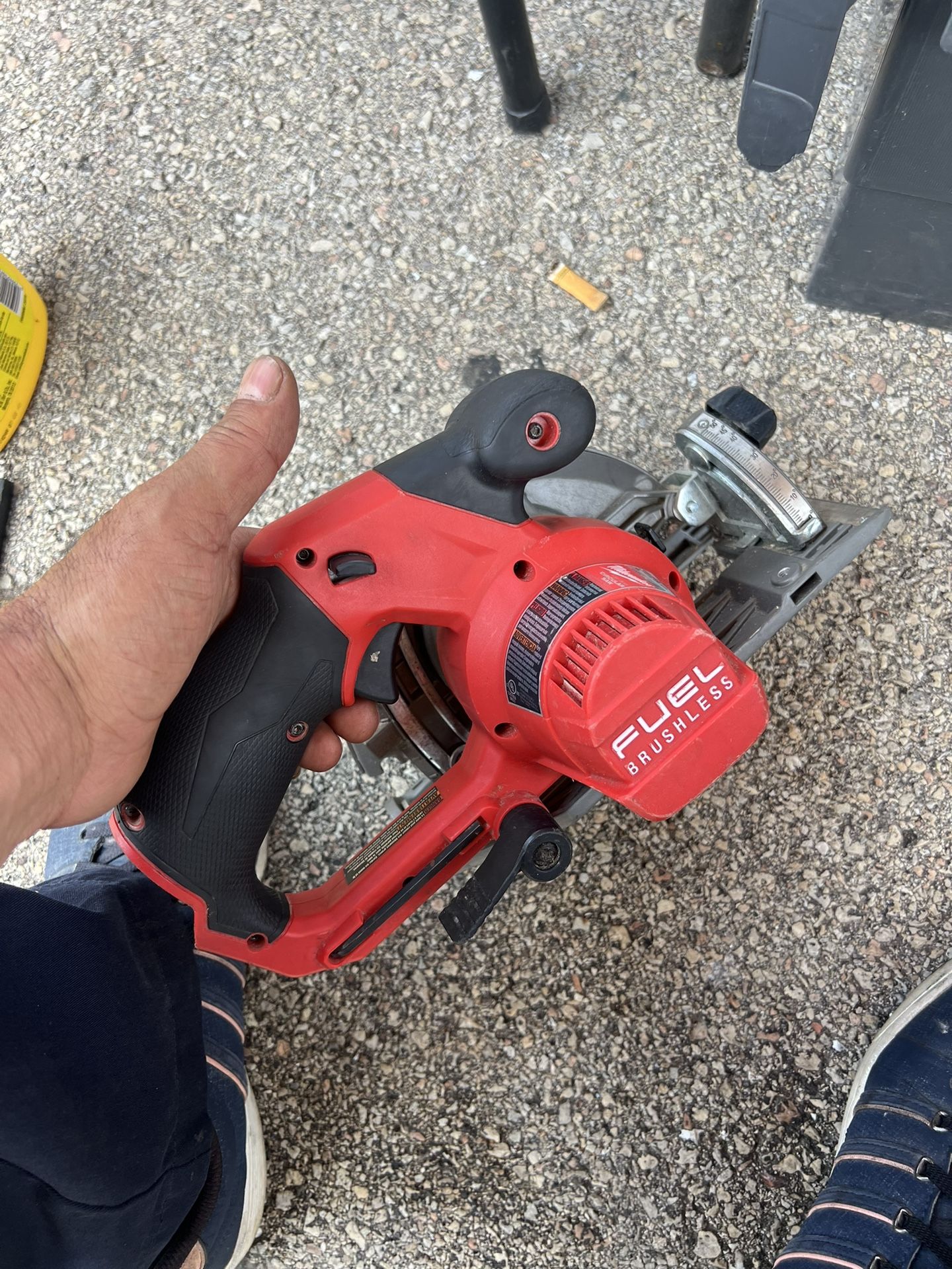Milwaukee M12 FUEL 12V Lithium-lon Brushless 5-3/8 in. Cordless Circular Saw (Tool-Only)