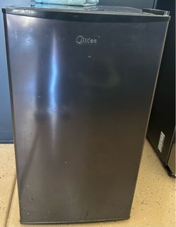 Mini refrigerator