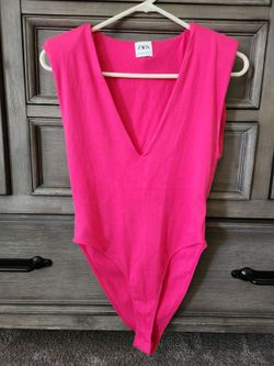 Blusa con hombrera