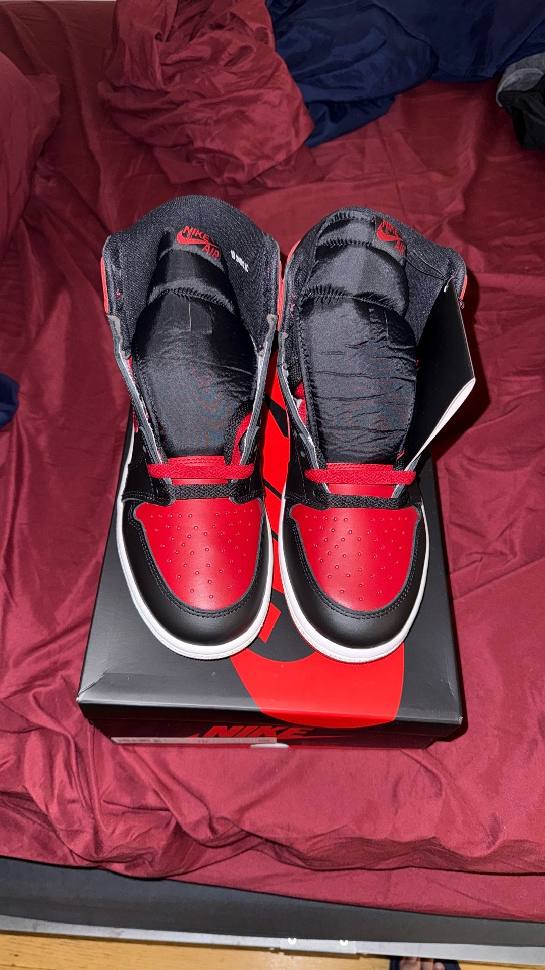 Jordan 1 , 85