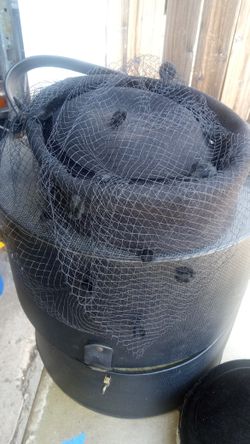 Vintage Women's Hats And Hat Box