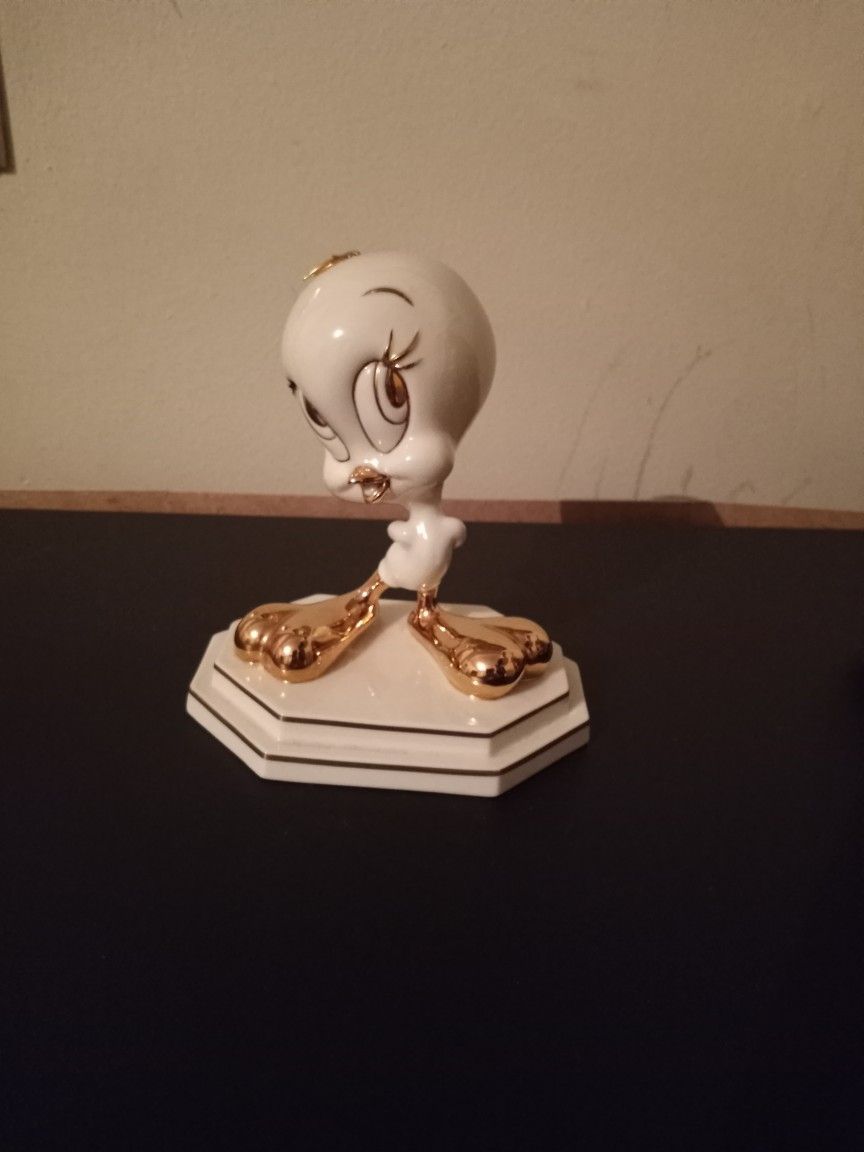 Lenox Classic Tweety Bird Figurine.