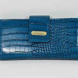 Buxton turquoise croc wallet