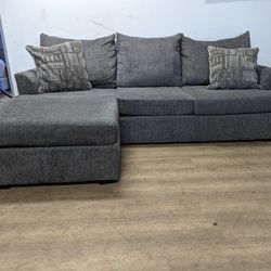 Free Delivery! Grey Modern Sectional Couch With Chaise 