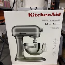 KitchenAid 5.5 Quart Bowl-Lift Stand Mixer