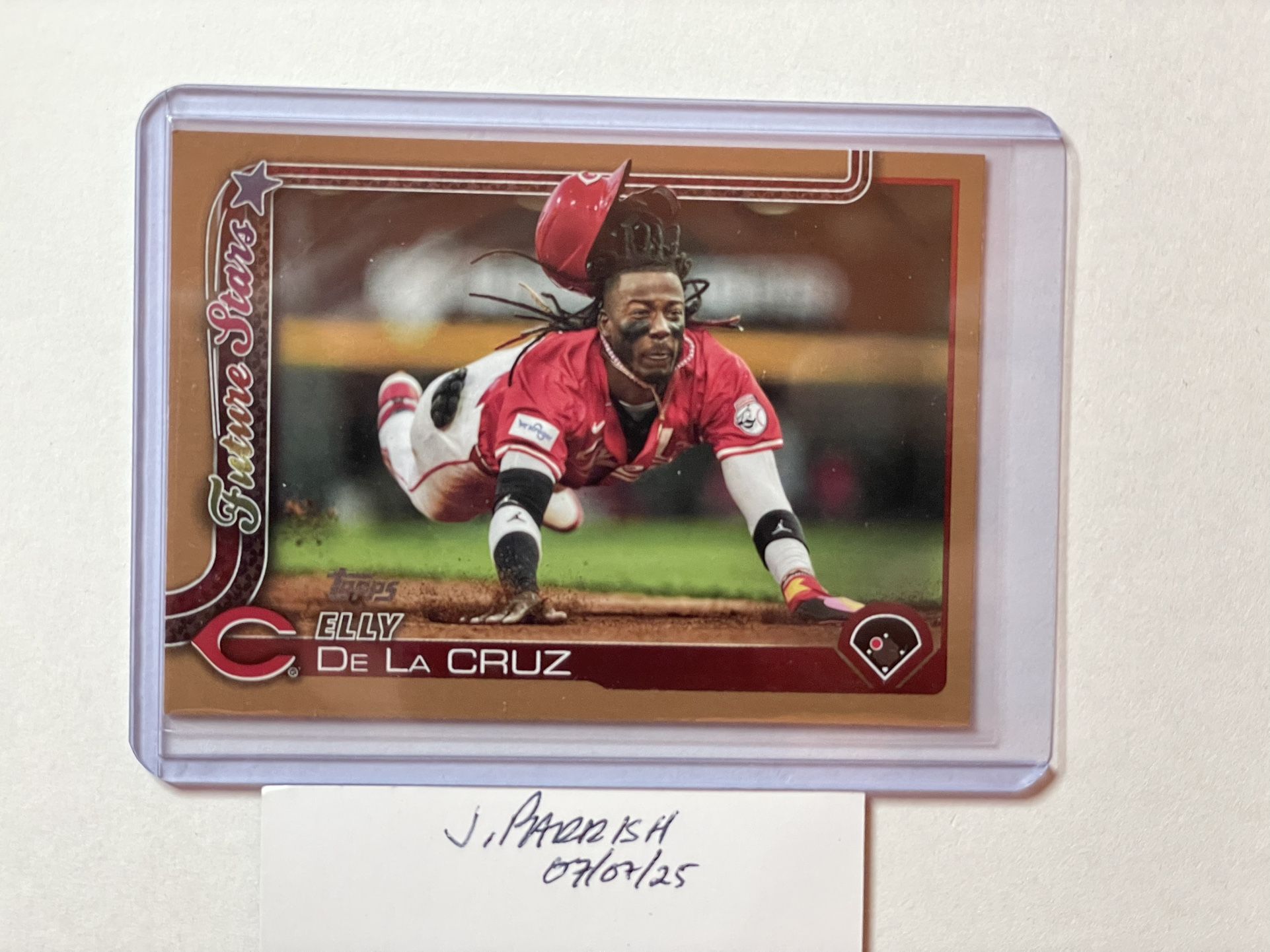 Elly De La Cruz Topps MLB Cincinnati REDS - Gold Rare Serial Numbered Card