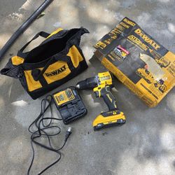 Dewalt 20v Drill Drive New With 3ha Battery And Charguer Incluided $140 Price FIRM// Nueva PRECIO FIRME $140