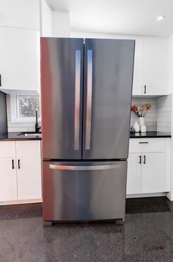 WHIRLPOOL REFRIGERATOR FRIDGE BRAND NEW