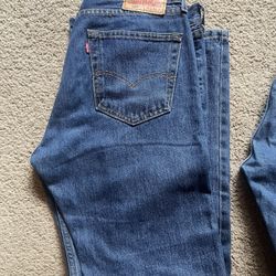 LEVI JEANS 