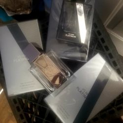 Perfume De Honbre V/S $65.00 Cada Uno