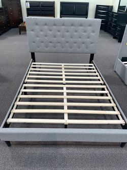 Queen Gray Upholstered Platform Bed Frame with Tufted Headboard