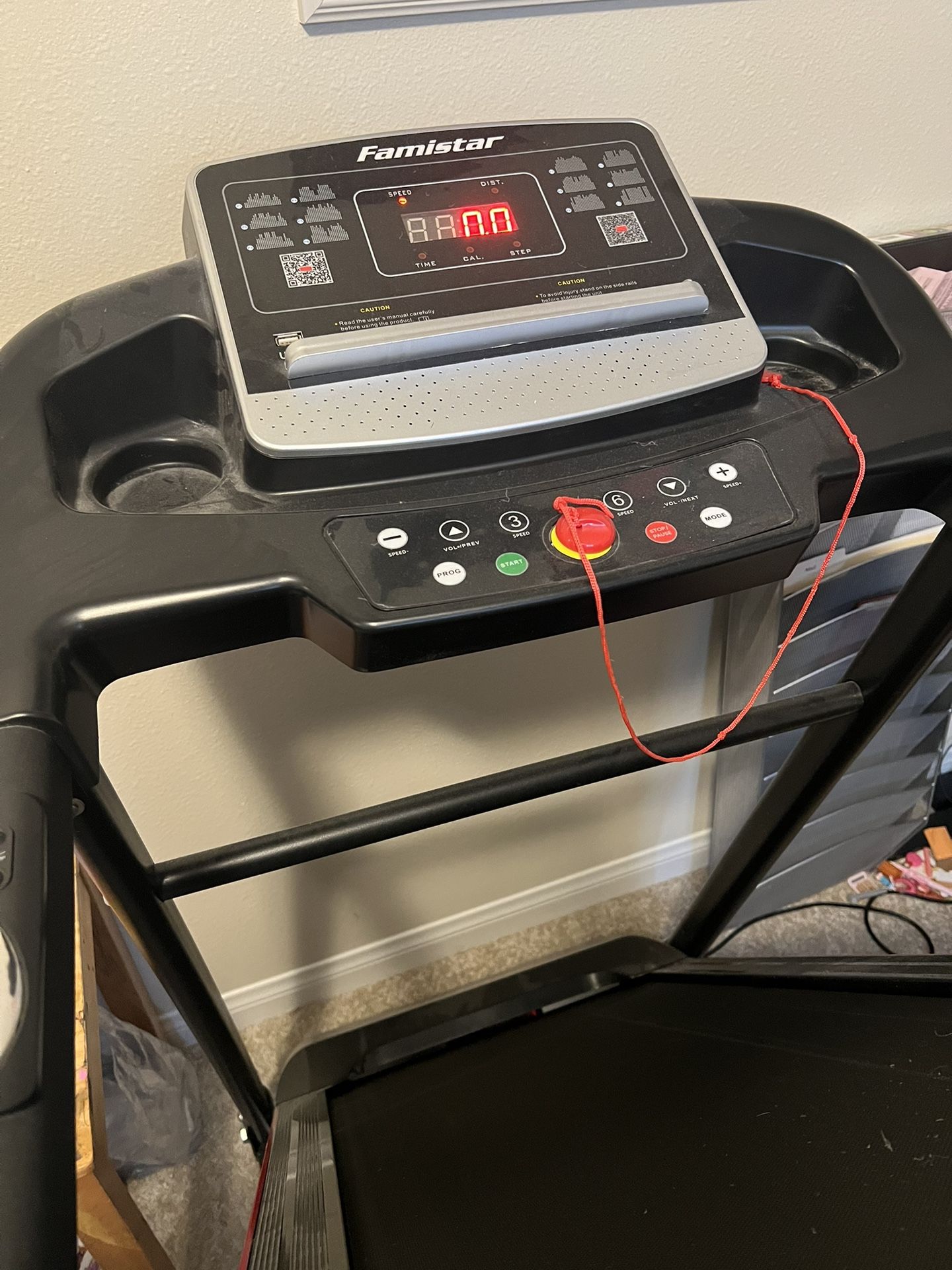 Famistar Treadmill - 52L” x 21W” x 47” H