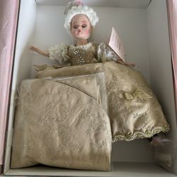 Madame Alexander Shadow Madame Pompadour Summer Doll 008/350 Rare MINT