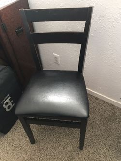 Foldable dinner chairs
