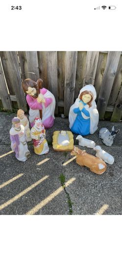 Vintage Empire Christmas Blow Mold Yard Decorations