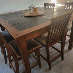 Table With 8 Chairs 