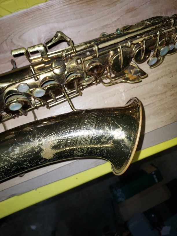 Buescher Aristocrat Series 1 Alto Saxophone Completely Original #283544 01 Neck