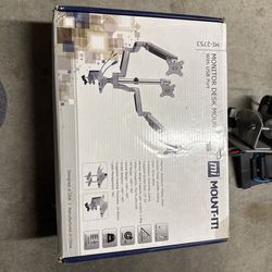 Mount-It! MI-2753 Triple Monitor Mount with USB Port Silver And Chrome