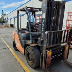 10k Diesel Warehouse Forklift 