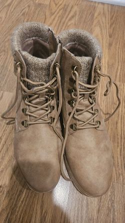 Cliffs by White Mountain Womens Boots