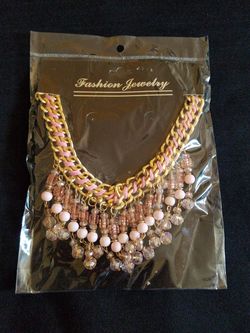 Collar nuevo
