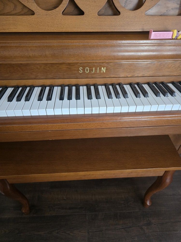Free Piano