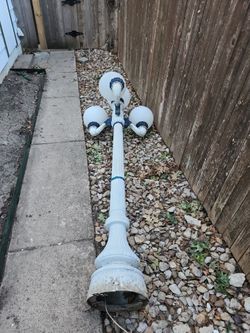 Victorian 4 lights pol light .residential or comercial .