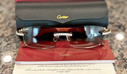 Cartier buffs diamond accent