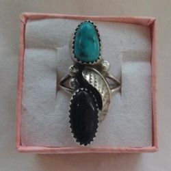 Old Pawn Navajo Silver Turquoise /Black Onyx Size 6.5