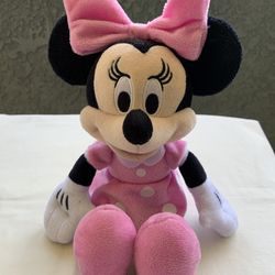 Minnie Mouse Plushie